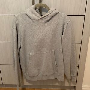 ARITZIA TNA SWEATSHIRT